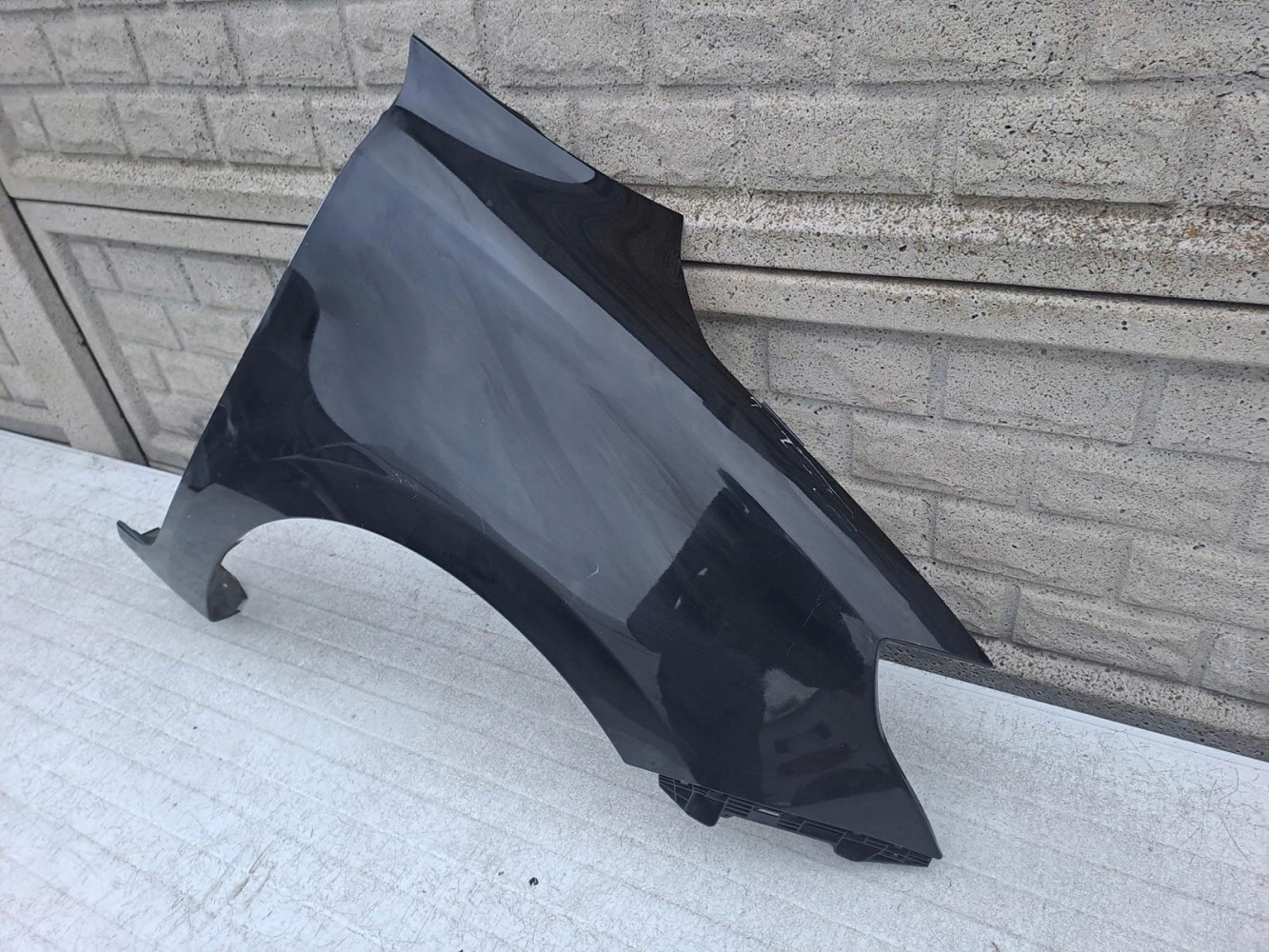 SUZUKI SWIFT MK8 17 -22 BŁOTNIK PRZEDNI PRAWY - (12885350278)
