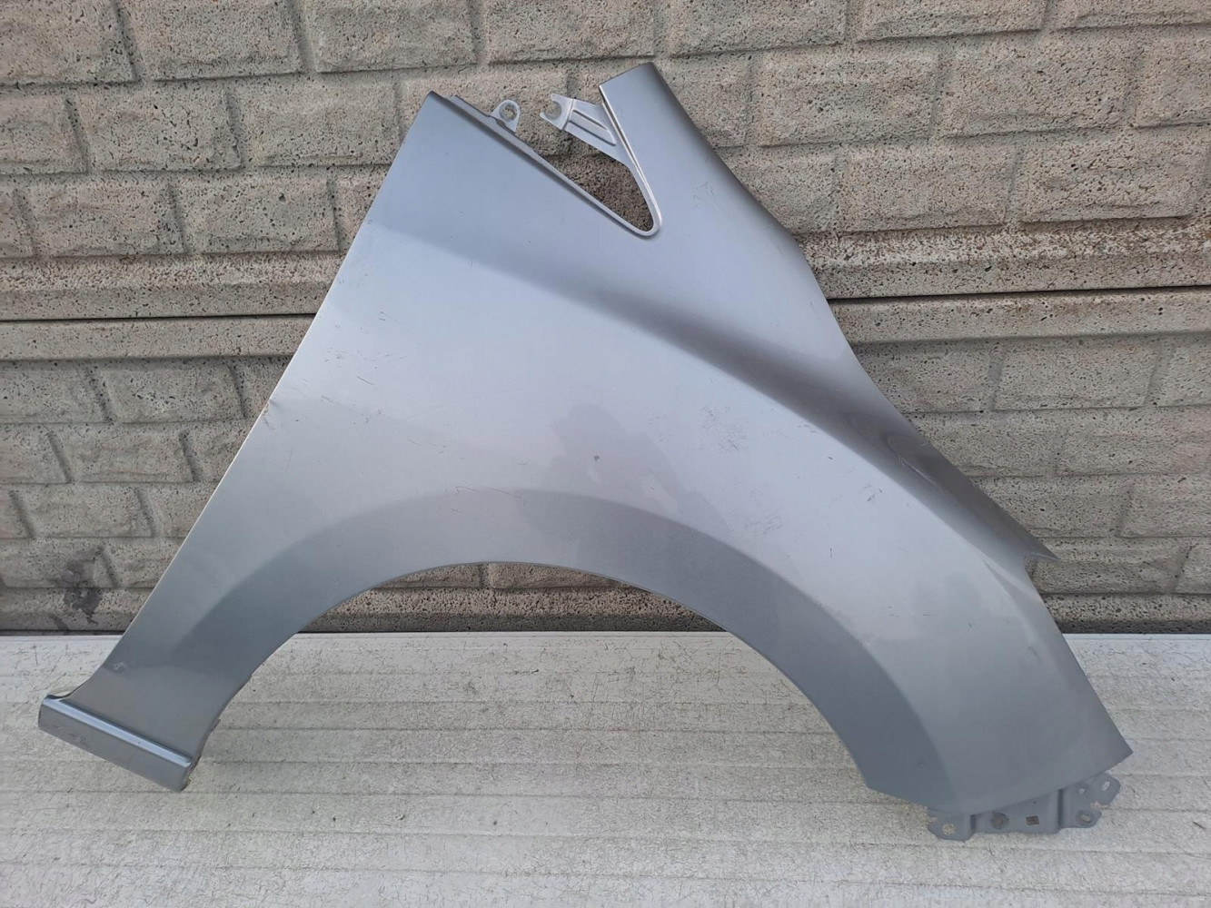 MAZDA 5 V 10-18 BŁOTNIK PRZEDNI PRAWY - (12885980429)