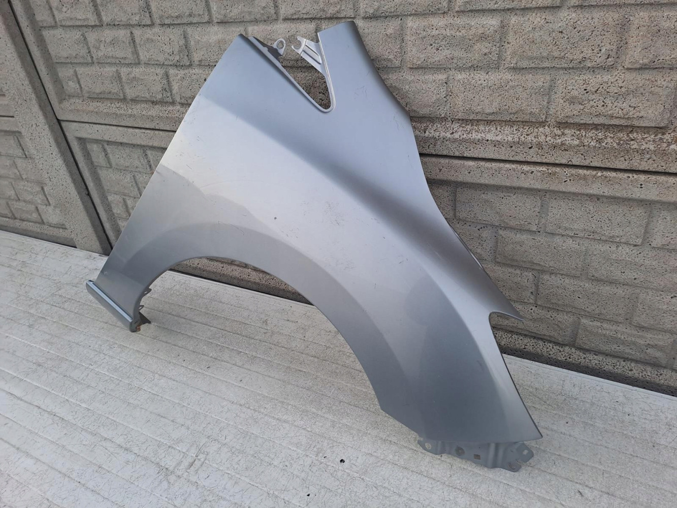 MAZDA 5 V 10-18 BŁOTNIK PRZEDNI PRAWY - (12885980429)