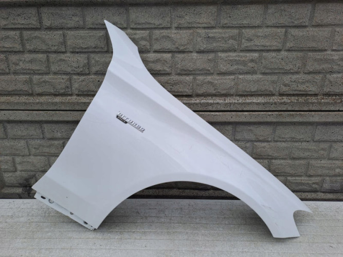 MERCEDES C KLASA W205 14-20 BŁOTNIK PRAWY PRZEDNI - (12889894513)
