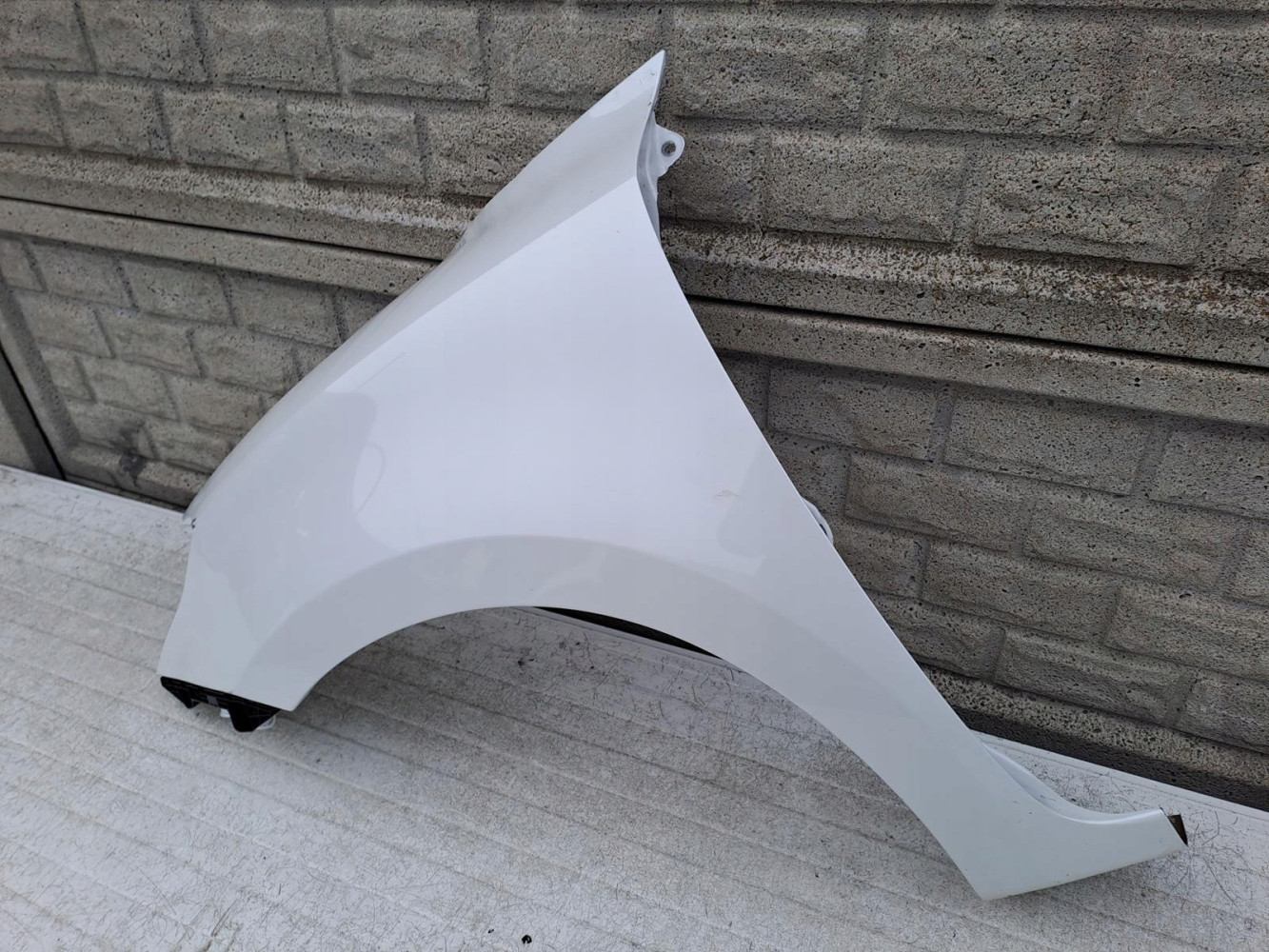 SUZUKI SWIFT MK8 17-22 BŁOTNIK PRZEDNI LEWY - (12913490378)