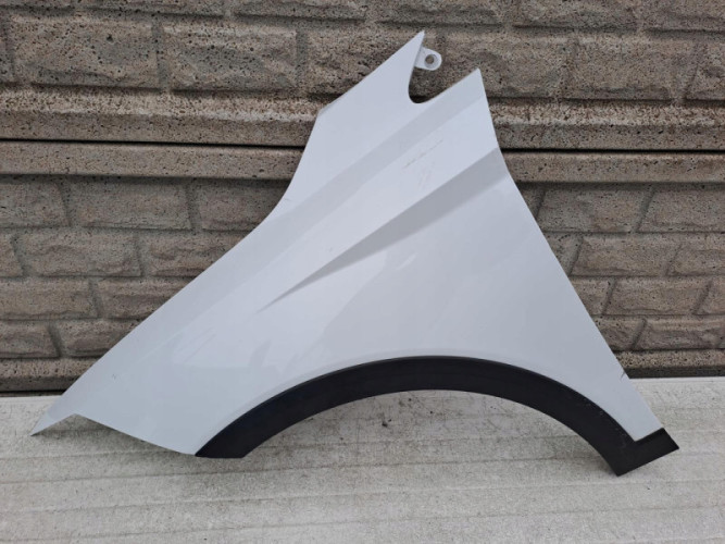 SEAT ARONA BŁOTNIK PRZEDNI LEWY - (12927623893)