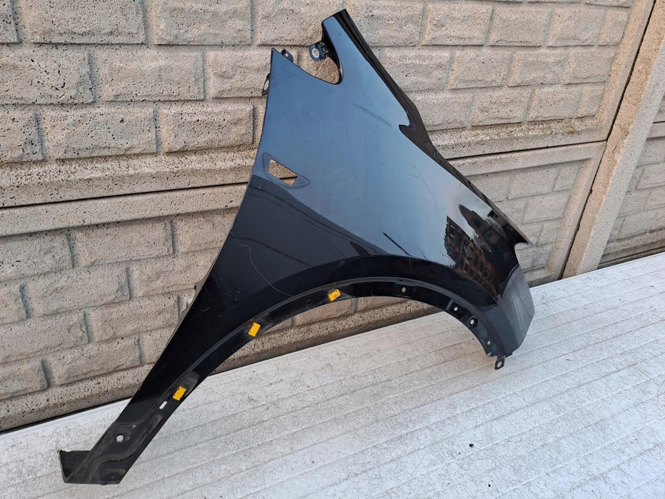 OPEL MOKKA BŁOTNIK PRAWY PRZEDNI - (12946767725)
