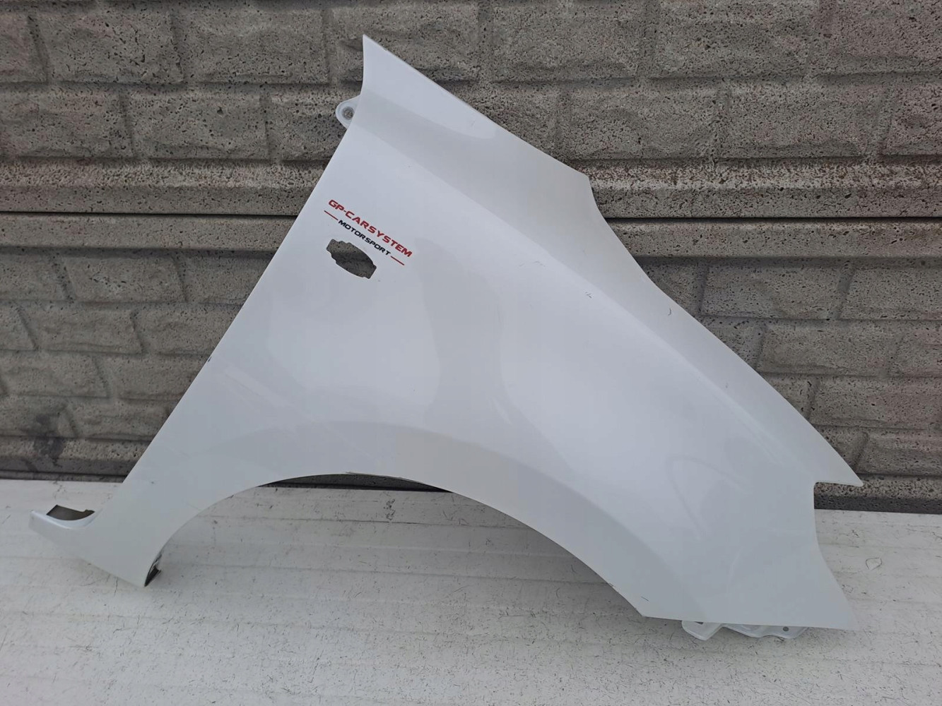 SUZUKI SWIFT MK8 17 -22 BŁOTNIK PRZEDNI PRAWY - (12990154834)