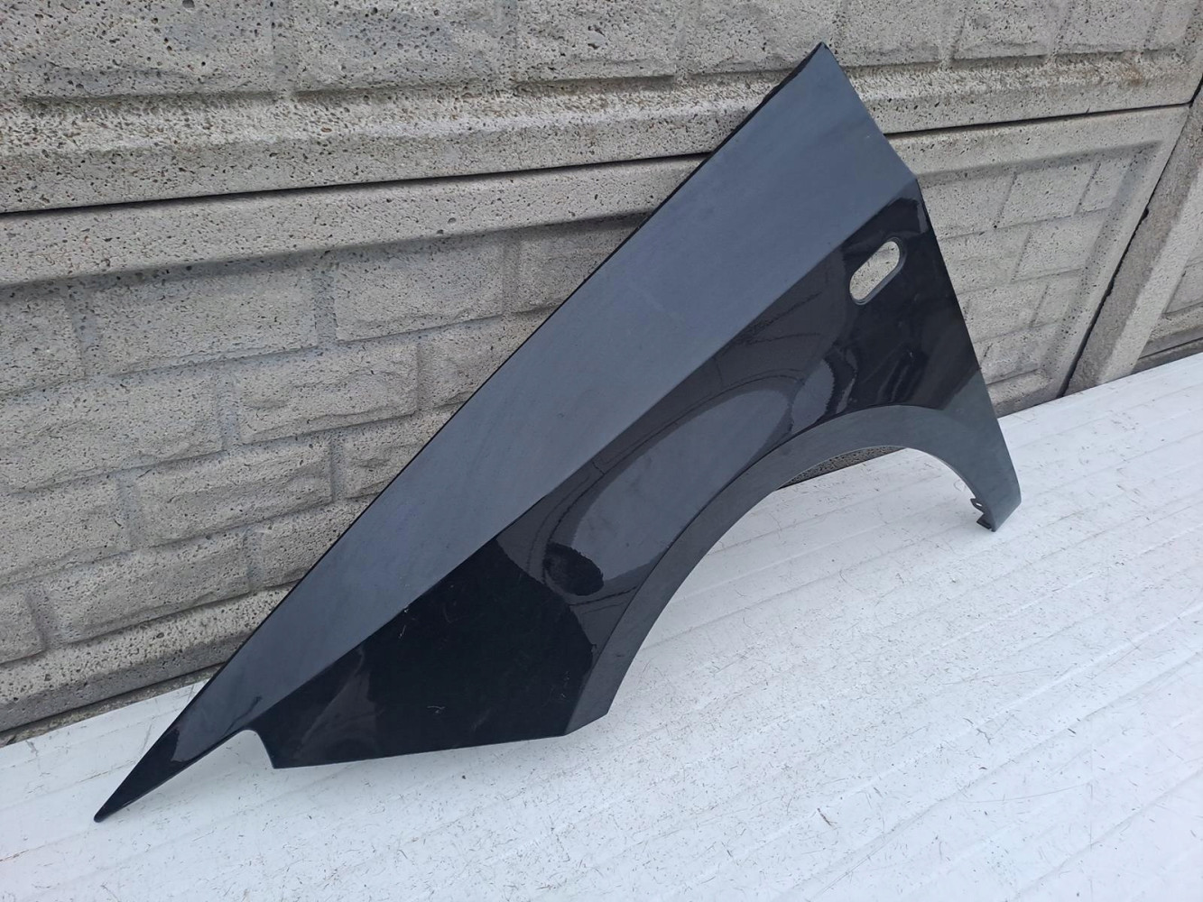 SEAT IBIZA 2009-2017 BŁOTNIK PRZEDNI LEWY - (12990222105)