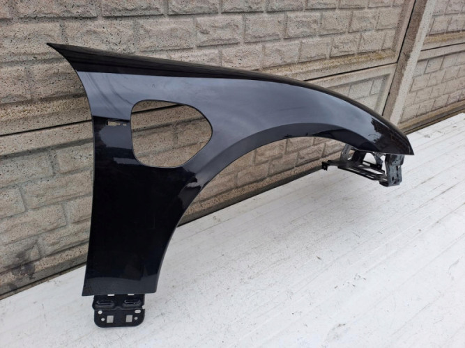 PORSCHE TAYCAN 9J1 9 J BŁOTNIK PRZEDNI PRAWY - (12994066012)