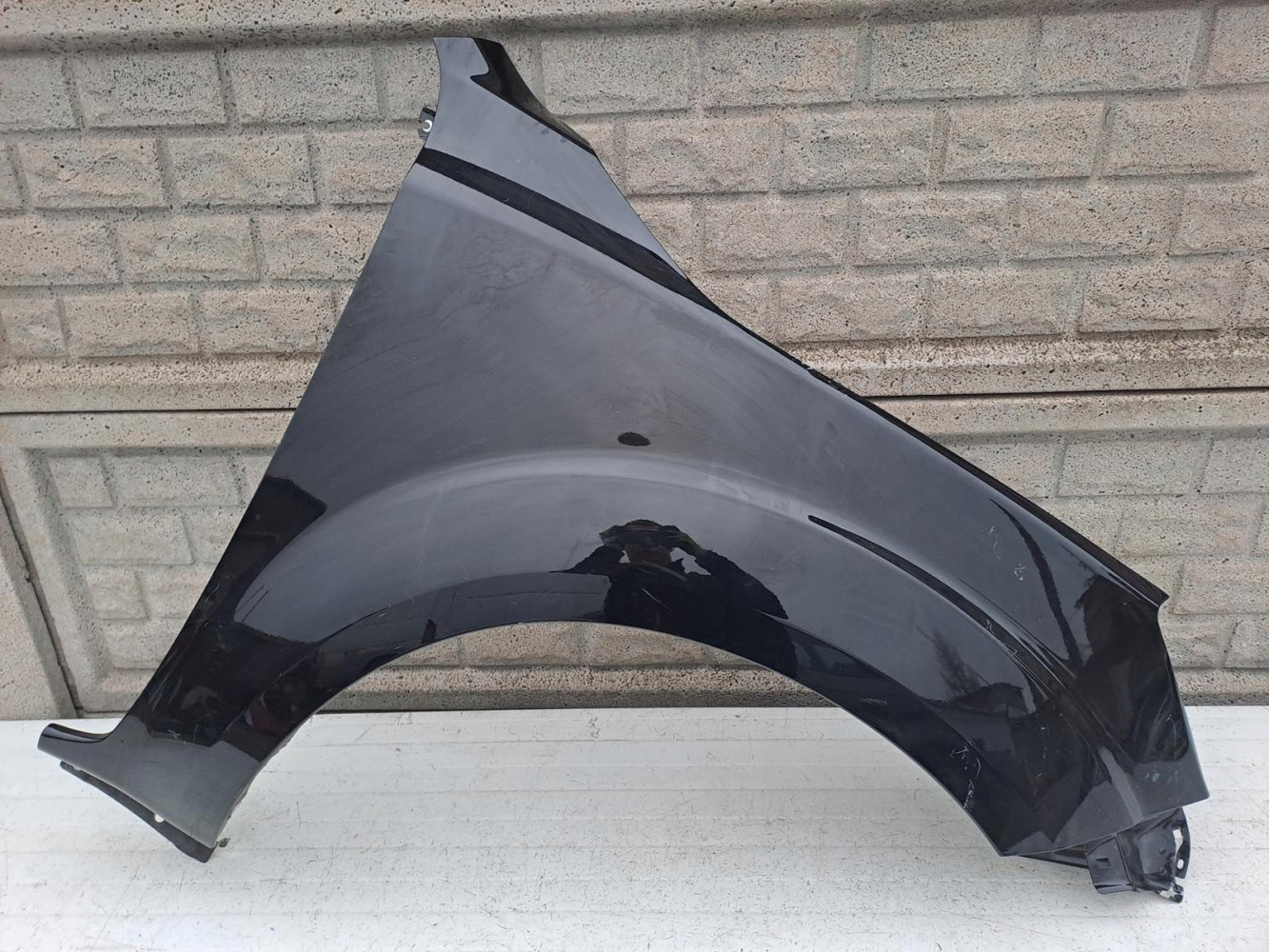 NISSAN NAVARA IV 16-22 BŁOTNIK PRZEDNI PRAWY - (13007194190)