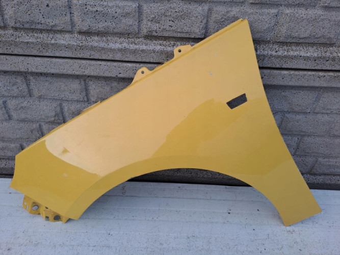 OPEL ADAM BŁOTNIK PRZEDNI LEWY - (13012307545)