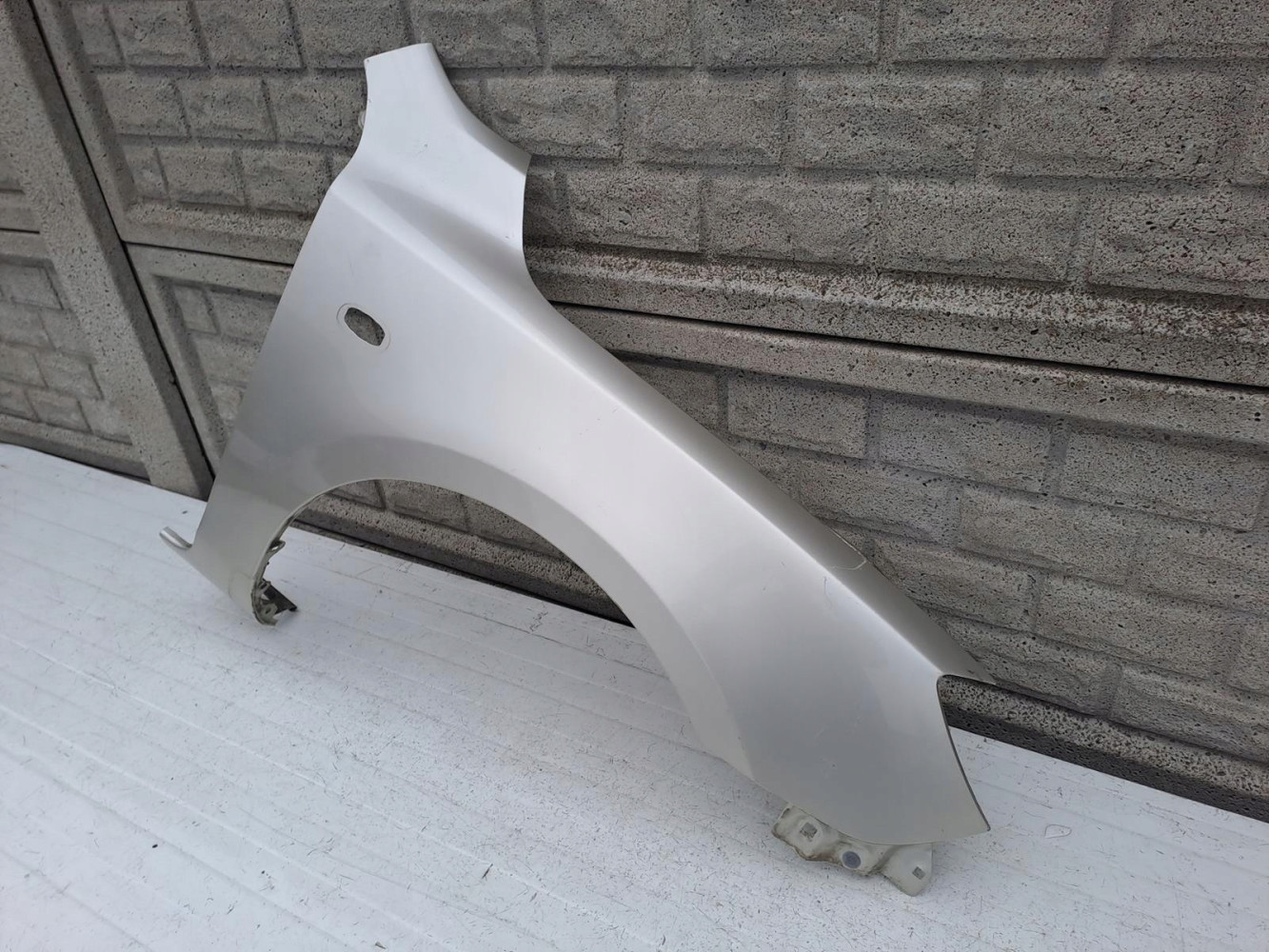 MAZDA 3 HB 03-09 BŁOTNIK PRAWY PRZEDNI - (13012815879)