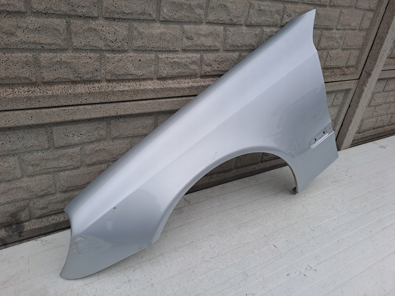 BŁOTNIK LEWY MERCEDES E KLASA W211 2002 - 2009 - (13012885192)