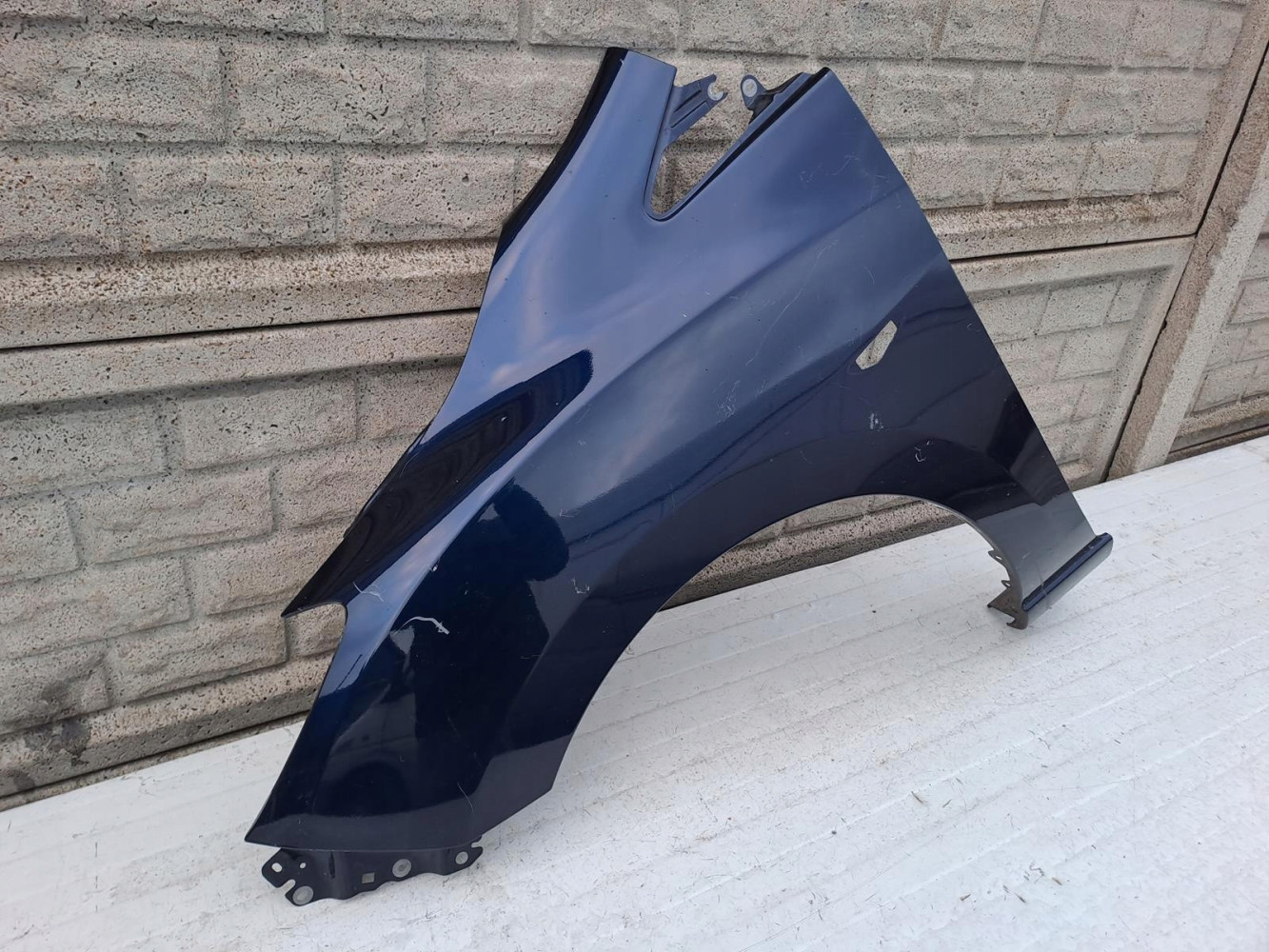 MAZDA 5 V 10-18 BŁOTNIK PRZEDNI LEWY - (13016673065)