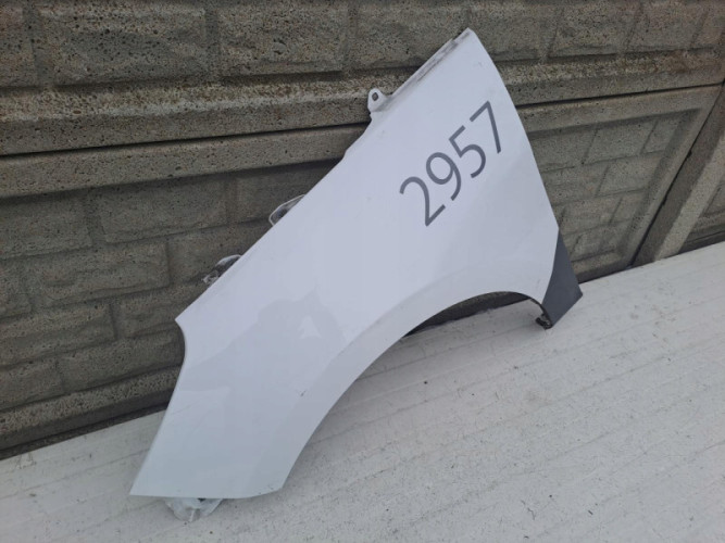 FORD FIESTA Mk8 MK 8 16-22 BŁOTNIK PRZEDNI LEWY - (13029632543)