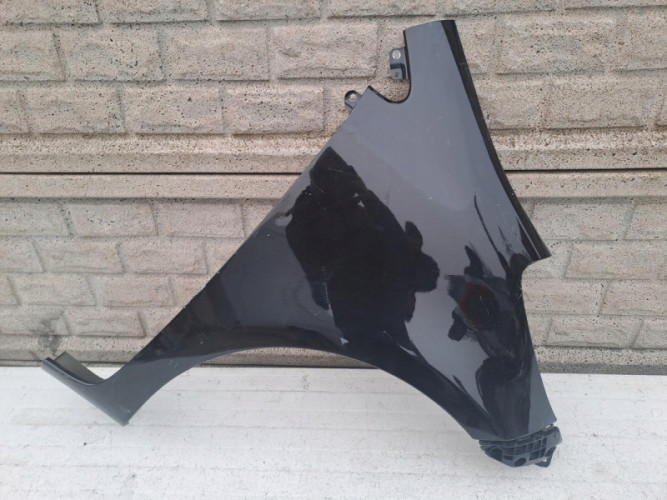 TOYOTA IQ 2008 - 2014 BŁOTNIK PRZEDNI PRAWY - (13029810323)