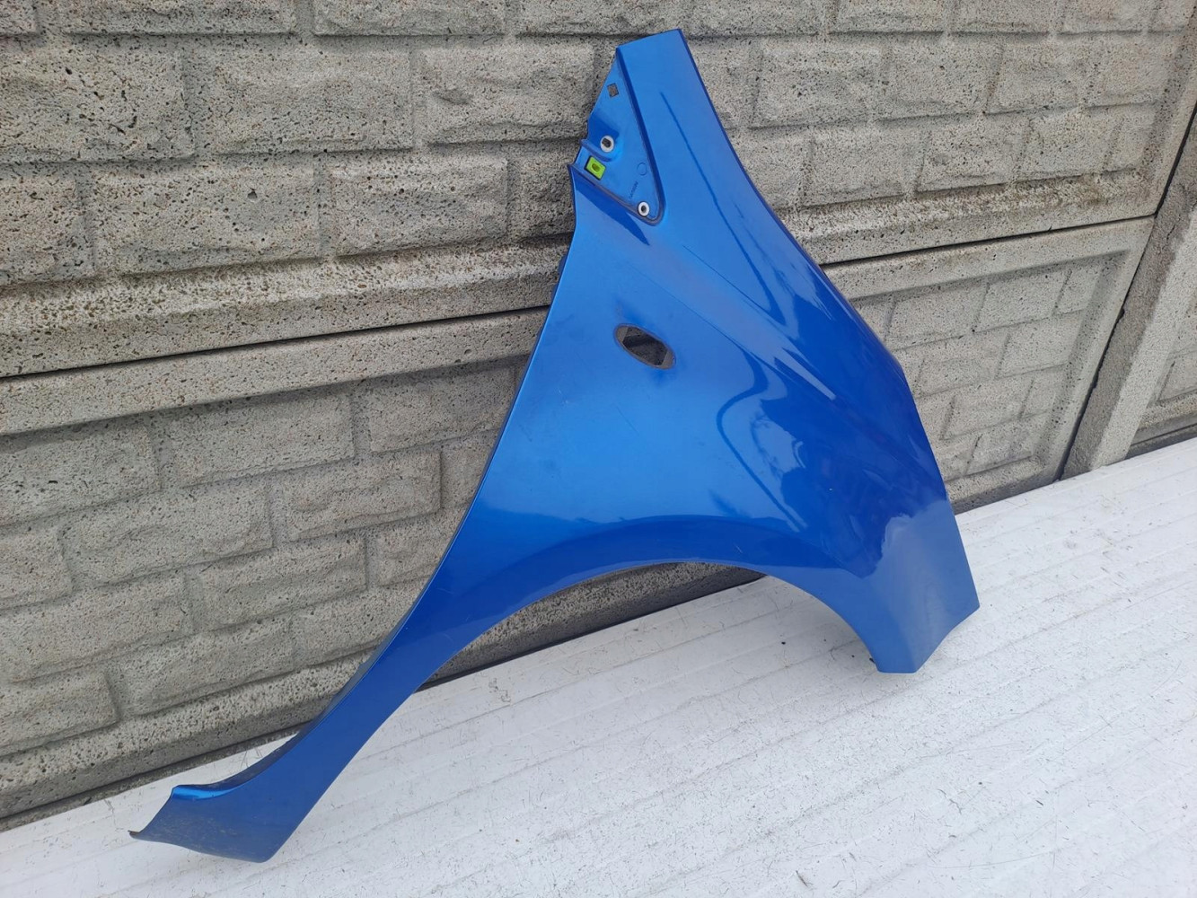 NISSAN NOTE 2006 - 2012 BŁOTNIK PRZEDNI PRAWY - (13042145721)