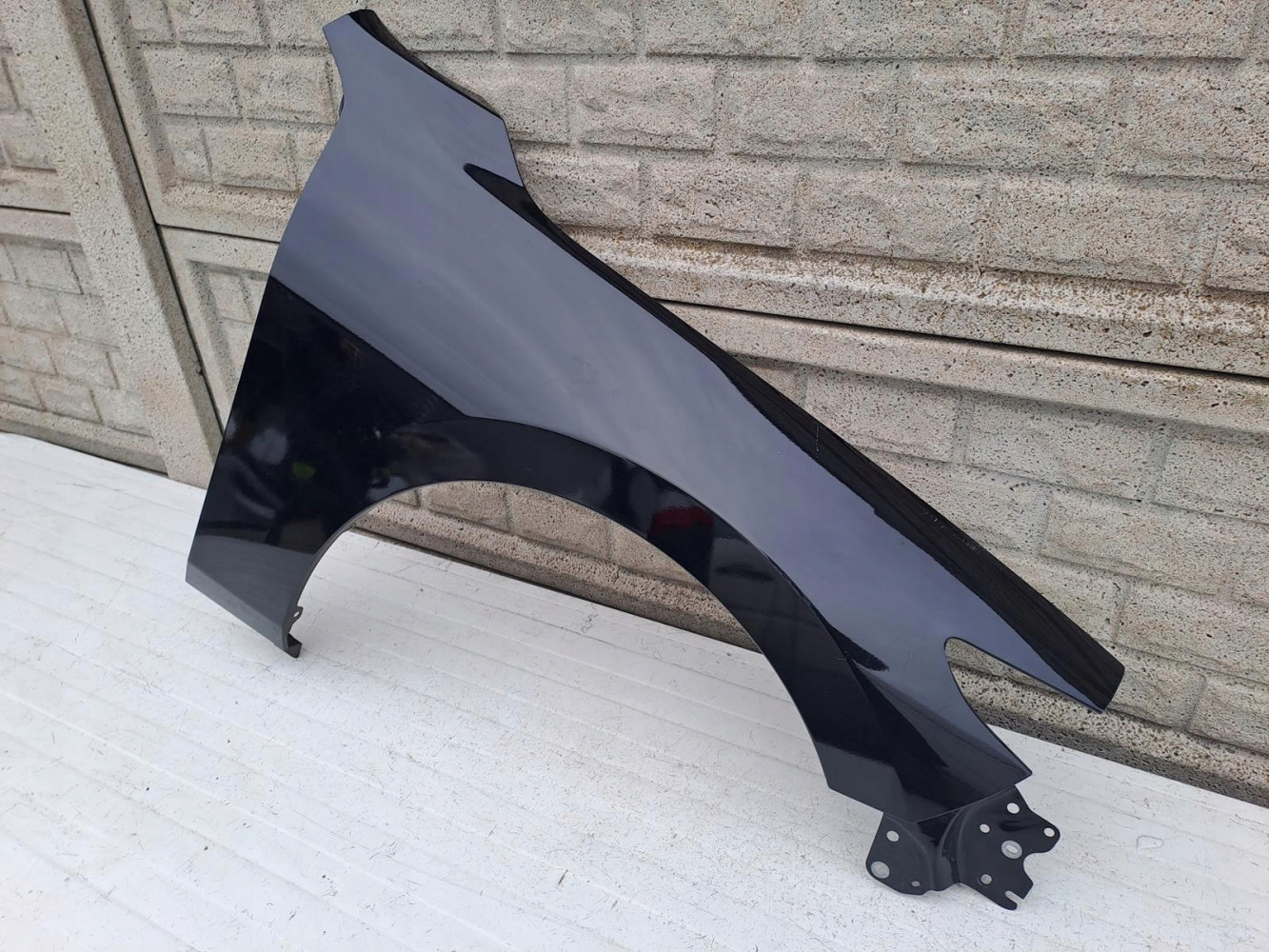 MAZDA III 3 2019 -2024 HB BŁOTNIK PRAWY PRZEDNI - (13045765229)