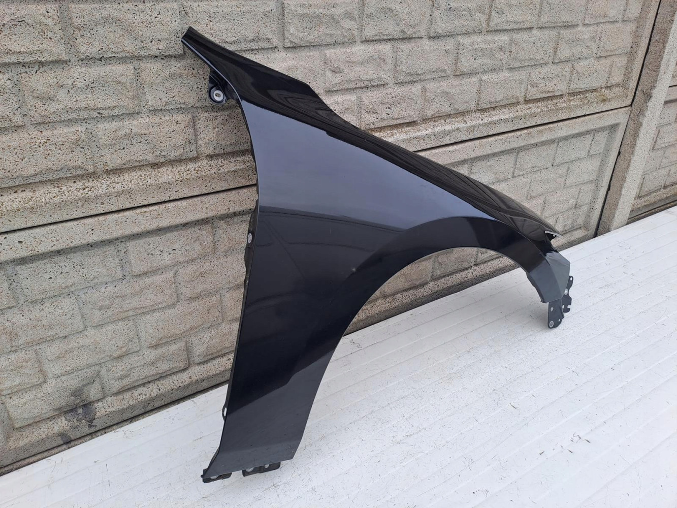 MAZDA III 3 2019 -2024 HB BŁOTNIK PRAWY PRZEDNI - (13045765229)