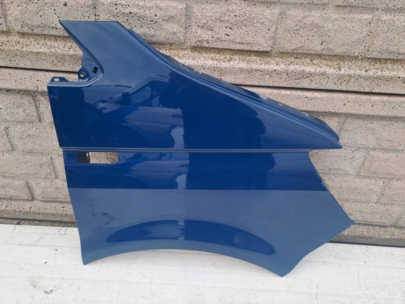 VW T6 LIFT 16-20 BŁOTNIK PRZEDNI PRAWY - (13050685024)