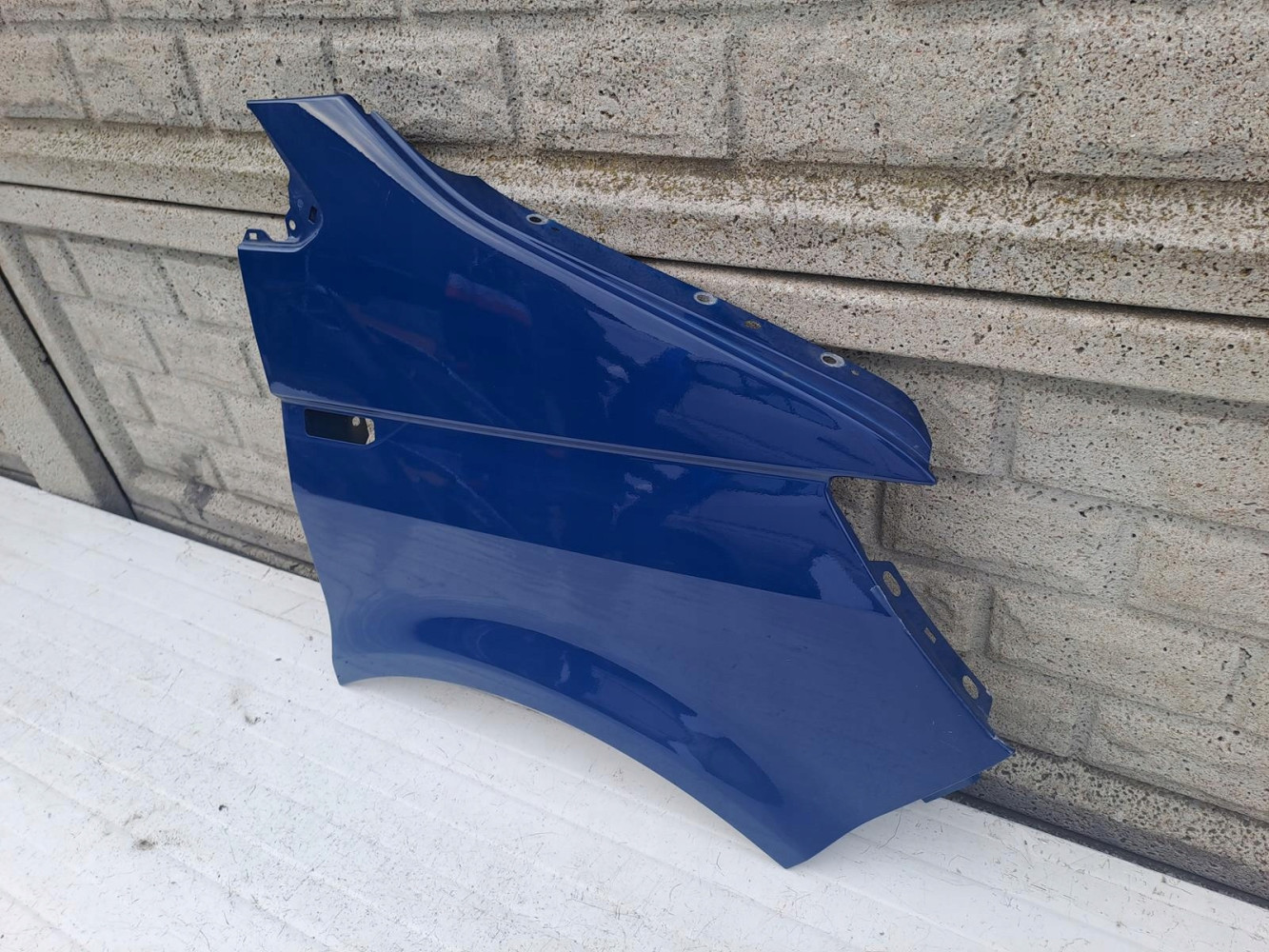 VW T6 LIFT 16-20 BŁOTNIK PRZEDNI PRAWY - (13050685024)