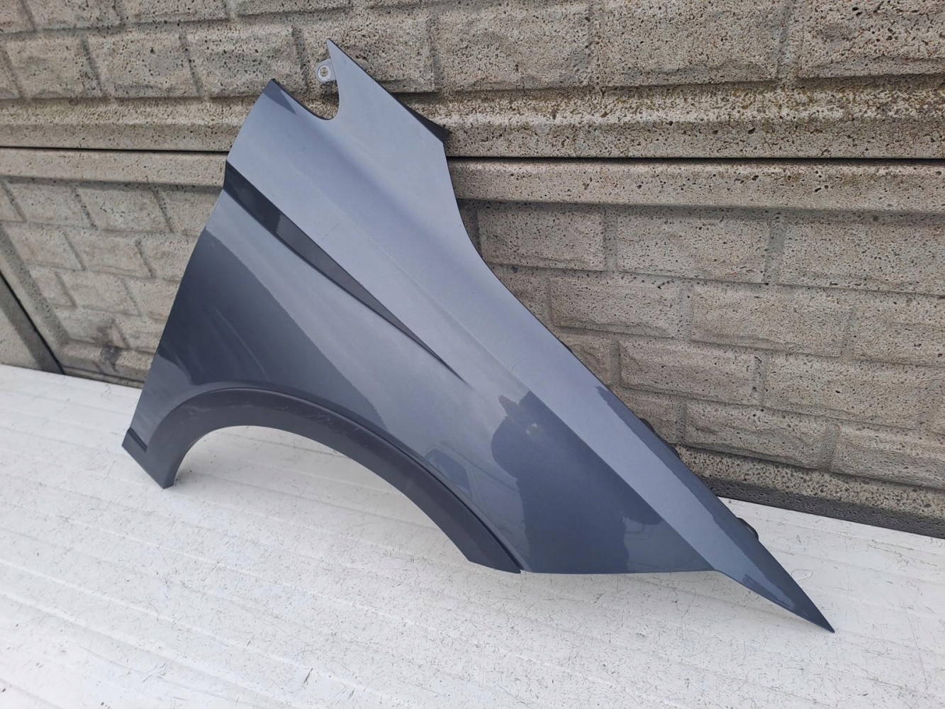 SEAT ARONA BŁOTNIK PRZEDNI PRAWY - (13054206835)