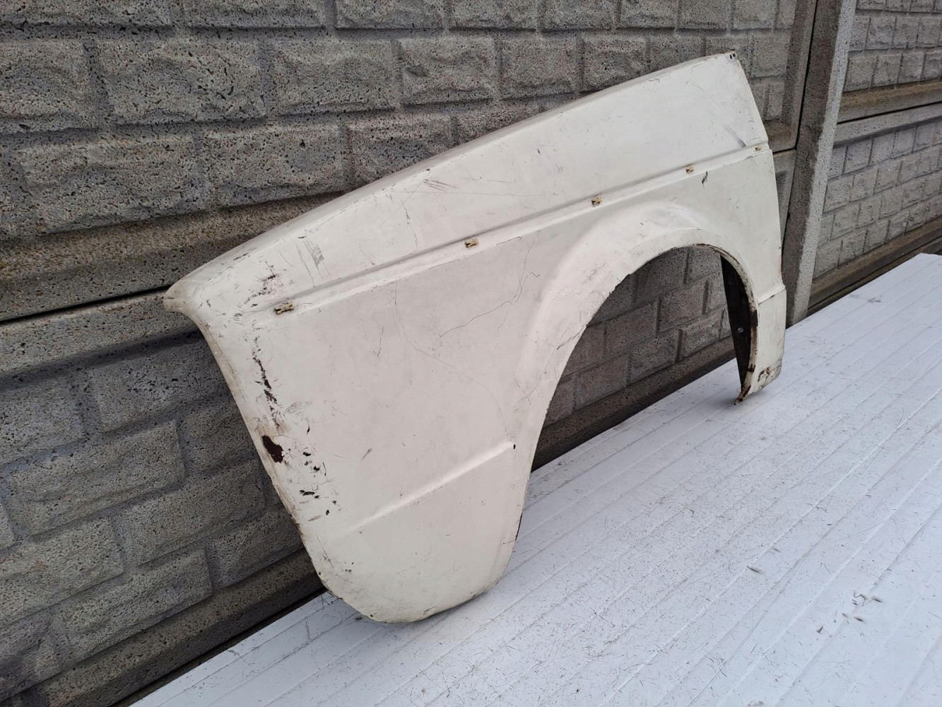 VW GOLF MK1 Mk1 CABRIO BŁOTNIK LEWY PRZEDNI - (13058055627)