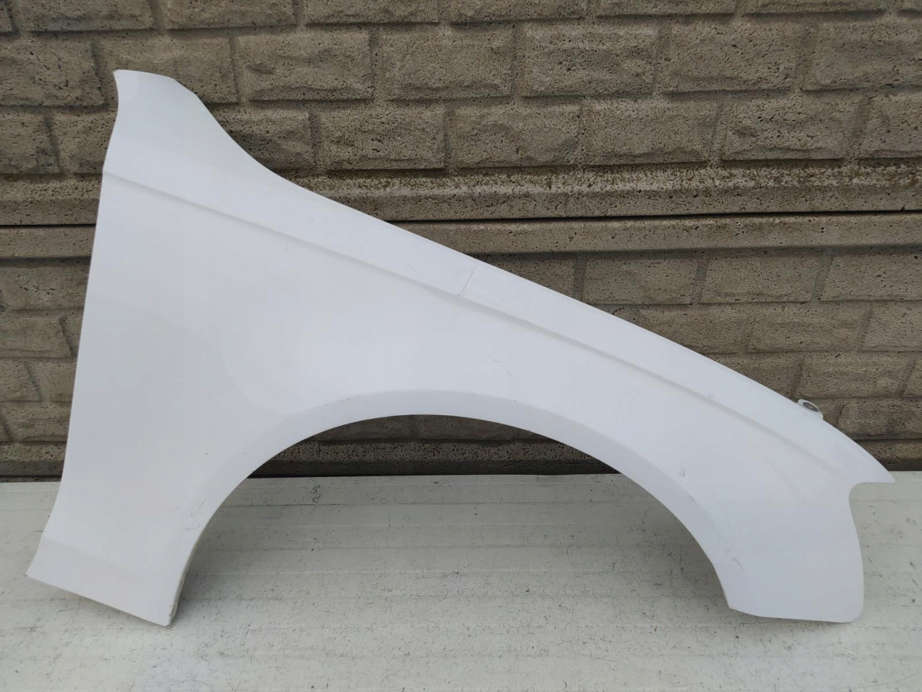 AUDI A4 B8 09-12 PRZED LIFTEM BŁOTNIK PRAWY - (13079382594)