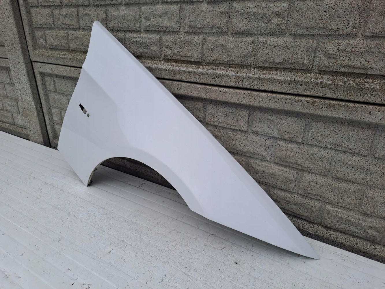 BMW 3 E90 E91 2004 - 2012 BŁOTNIK PRZEDNI PRAWY - (13091003951)