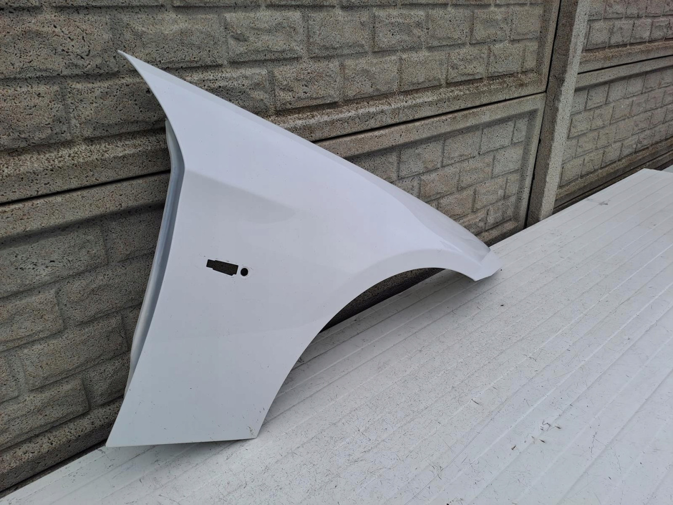 BMW 3 E90 E91 2004 - 2012 BŁOTNIK PRZEDNI PRAWY - (13091003951)