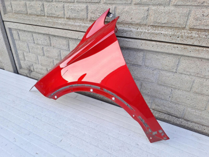 SEAT ARONA BŁOTNIK PRZEDNI LEWY - (13091325322)