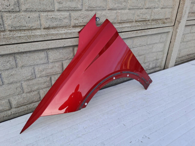 SEAT ARONA BŁOTNIK PRZEDNI LEWY - (13091325322)