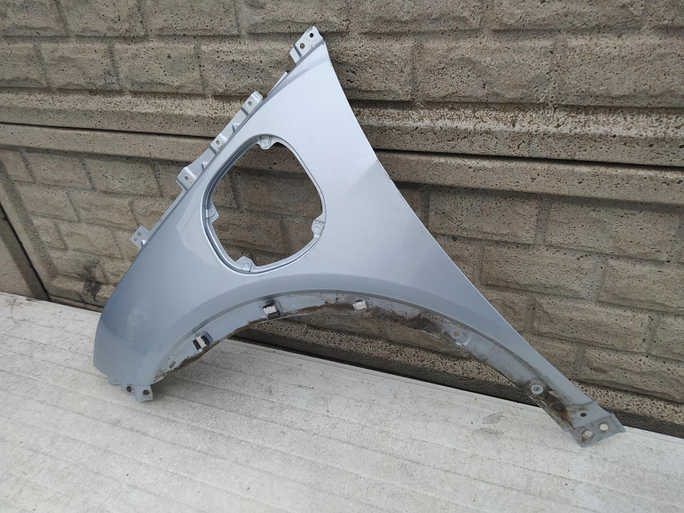 OPEL AMPERA-E BOLT BŁOTNIK PRZEDNI LEWY - (13095783229)