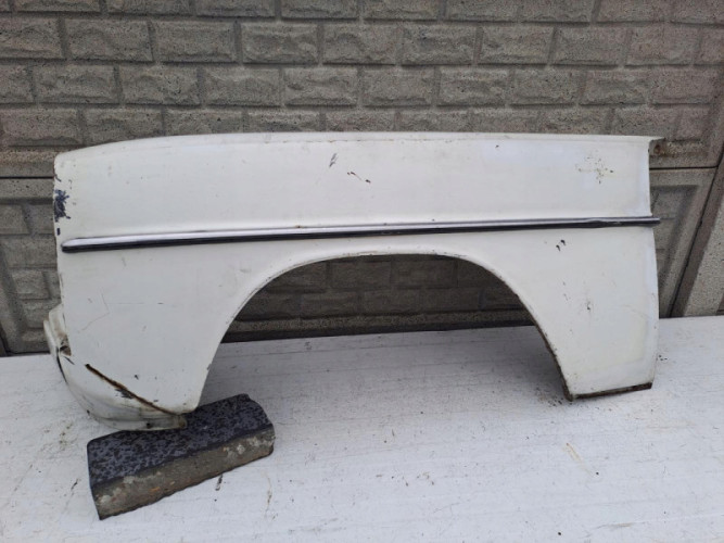 MERCEDES W114 W115 68-73 BŁOTNIK PRAWY LEWY - (13103305784)