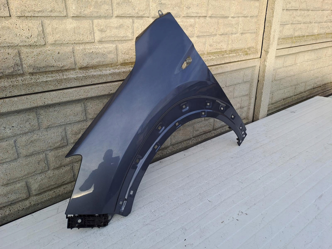 HYUNDAI TUCSON 2015-2020 BŁOTNIK PRZEDNI LEWY - (13109365502)