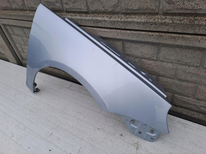VW EOS 2006-2015 BŁOTNIK PRZEDNI PRAWY - (13131115017)