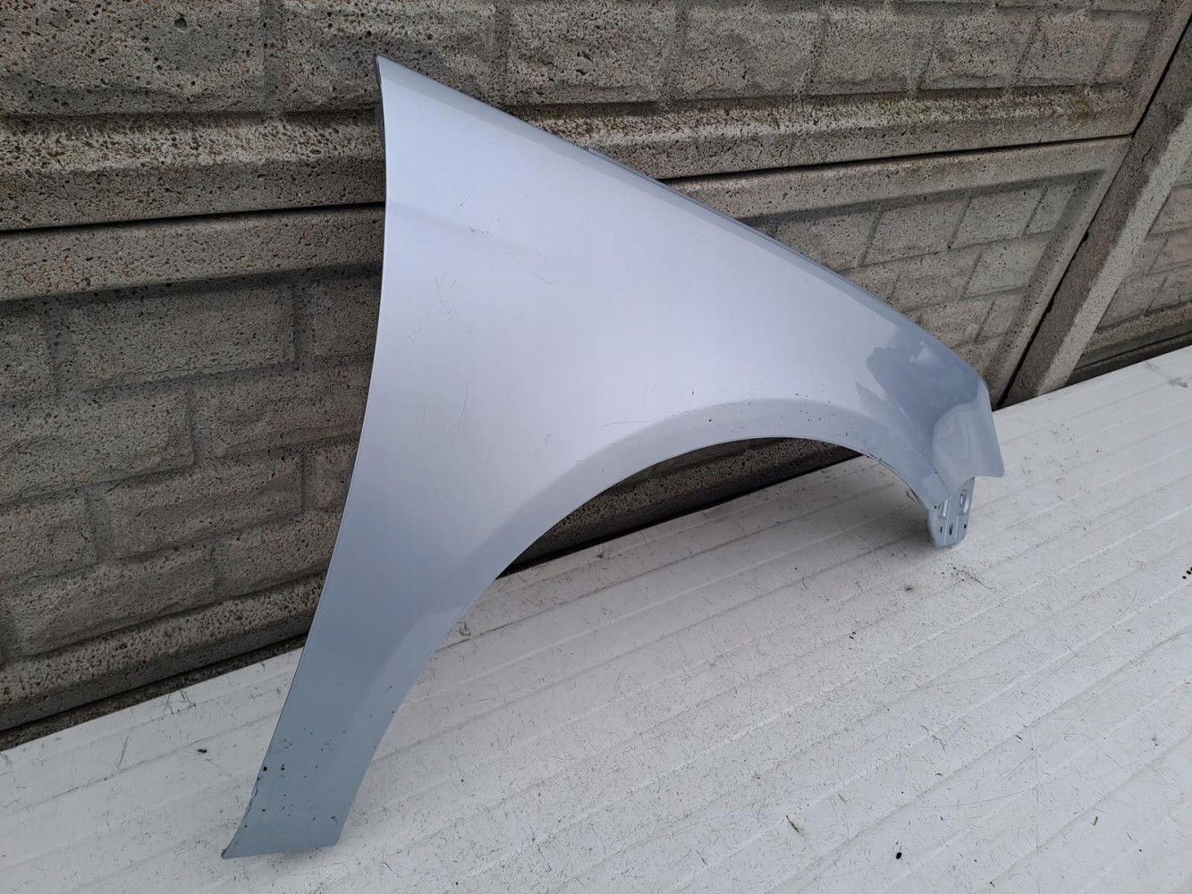 VW EOS 2006-2015 BŁOTNIK PRZEDNI PRAWY - (13131115017)