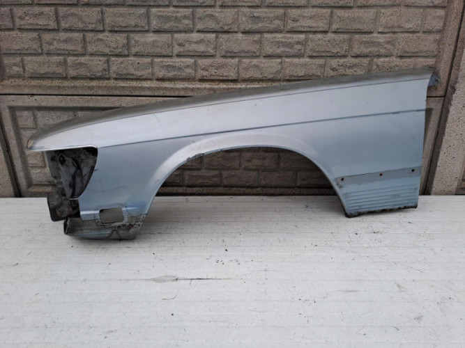MERCEDES SL SLC 107 W107 C107 BŁOTNIK PRAWY LEWY - (13135493301)