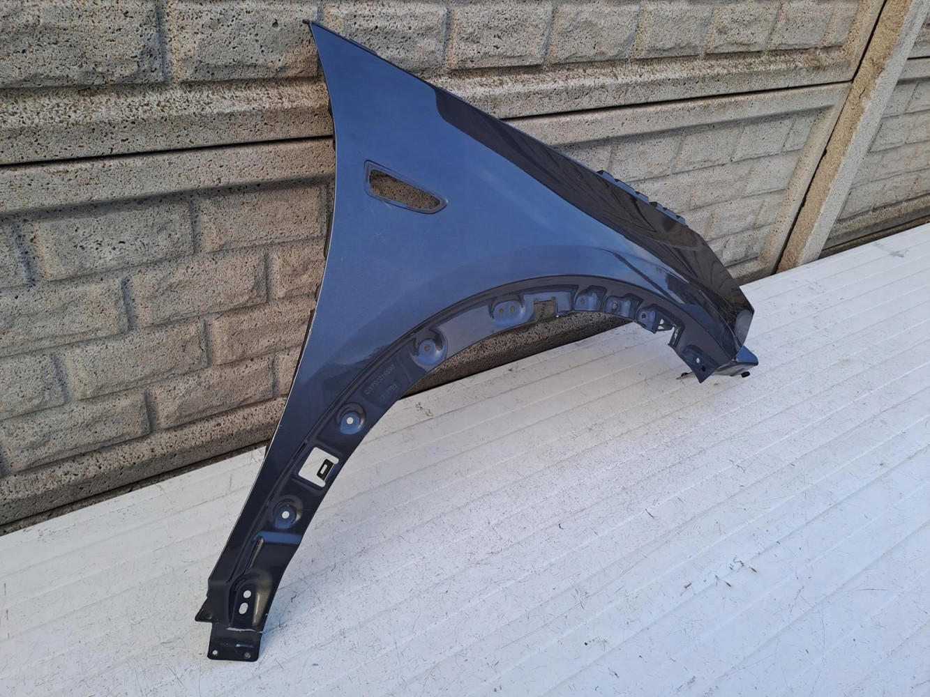 OPEL GRANDLAND X 17-22 BŁOTNIK PRAWY PRZEDNI - (13137469827)
