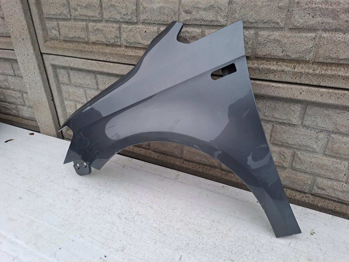 VW CADDY 4 IV 2015-2021 BŁOTNIK PRZEDNI LEWY - (13141184444)