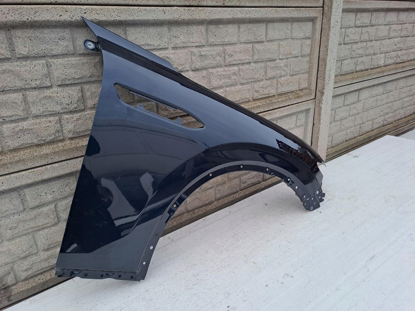 MAZDA CX60 CX-60 BŁOTNIK PRAWY PRZEDNI - (13141234401)