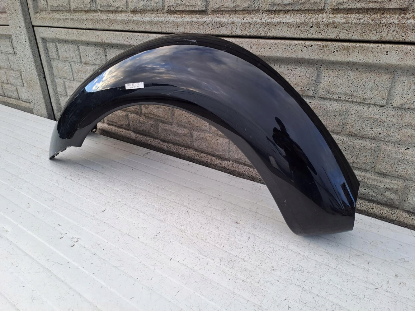 VW NEW BEETLE 98-10 BŁOTNIK PRZEDNI LEWY - (13149029157)