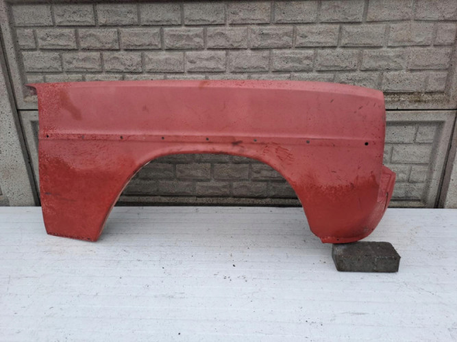 MERCEDES W114 COUPE BŁOTNIK PRAWY LEWY - (13149453716)