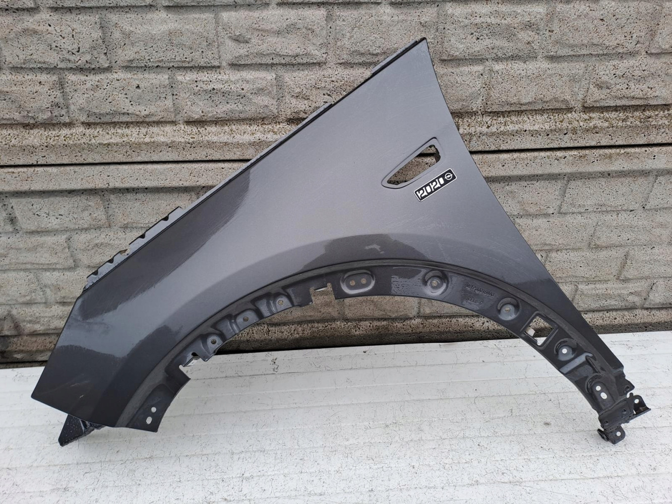 OPEL GRANDLAND X 17-22 BŁOTNIK LEWY PRZEDNI - (13155520435)