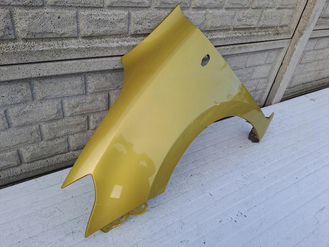 SUZUKI SWIFT MK8 17-22 BŁOTNIK PRZEDNI LEWY - (13169823267)