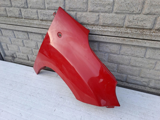 FIAT 500L BŁOTNIK PRZEDNI PRAWY - (13169842726)