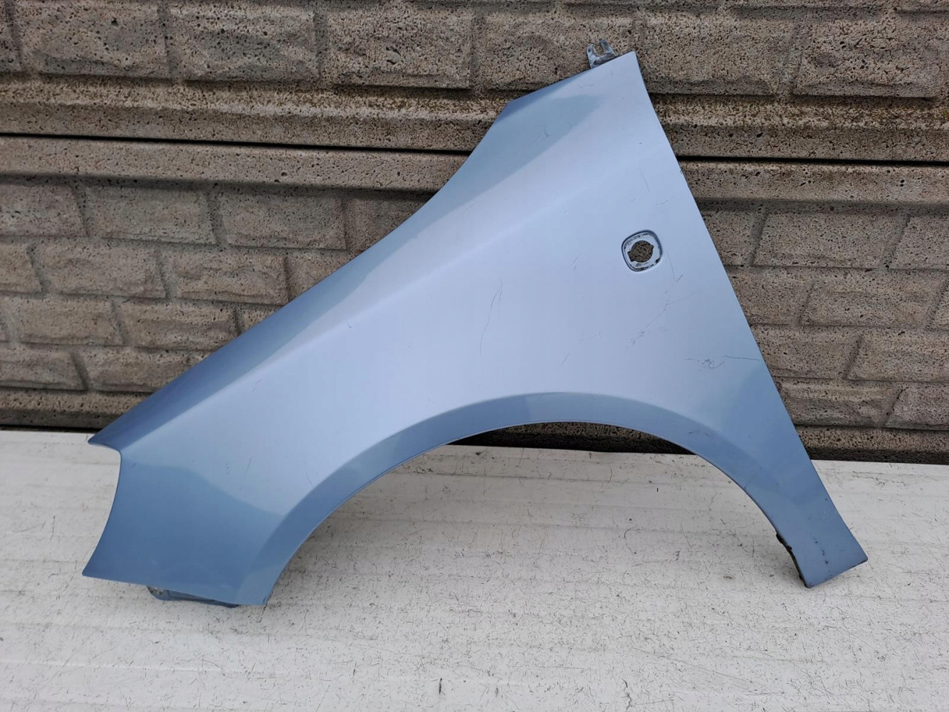 SKODA FABIA 2 II ROOMSTER 07-17 BŁOTNIK LEWY - (13176671067)