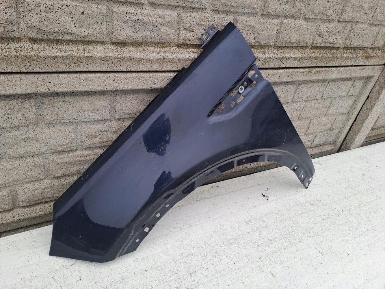 LAND ROVER DISCOVERY SPORT BŁOTNIK PRZEDNI LEWY - (13178464947)