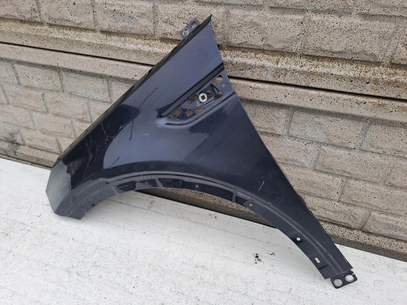 LAND ROVER DISCOVERY SPORT BŁOTNIK PRZEDNI LEWY - (13178464947)