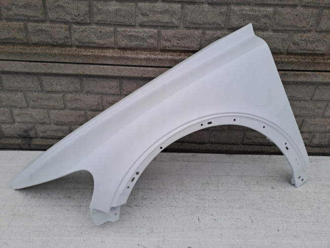 VOLVO C30 C 30 06-10 BŁOTNIK PRZEDNI LEWY - (13180734179)