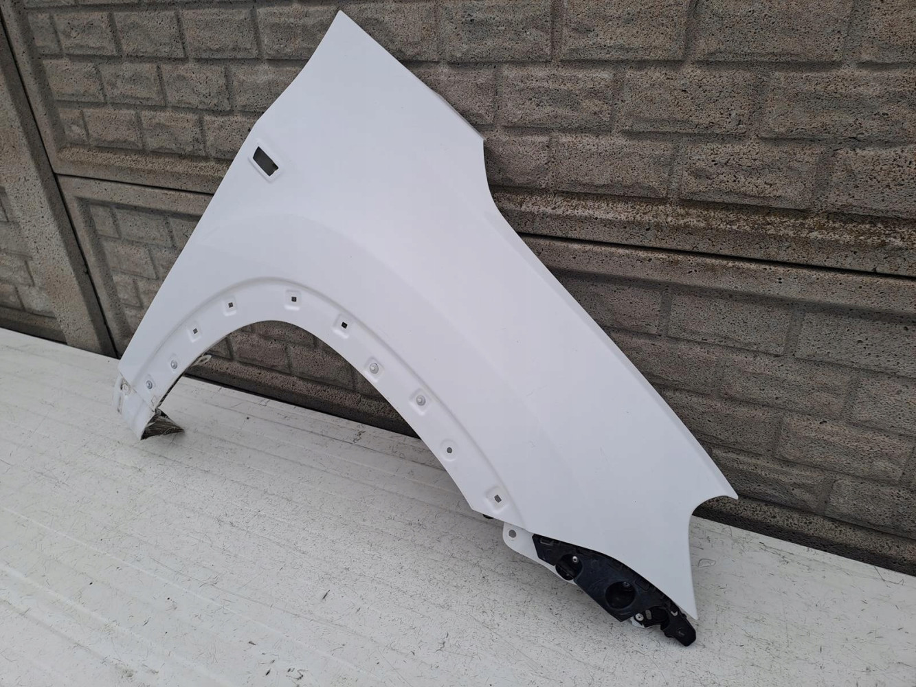 CHEVROLET ORLANDO 2010-2018 BŁOTNIK PRAWY PRZEDNI - (13180810876)