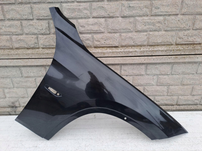 BMW X1 E84 2008-2013 BŁOTNIK PRAWY PRZEDNI - (13197921044)