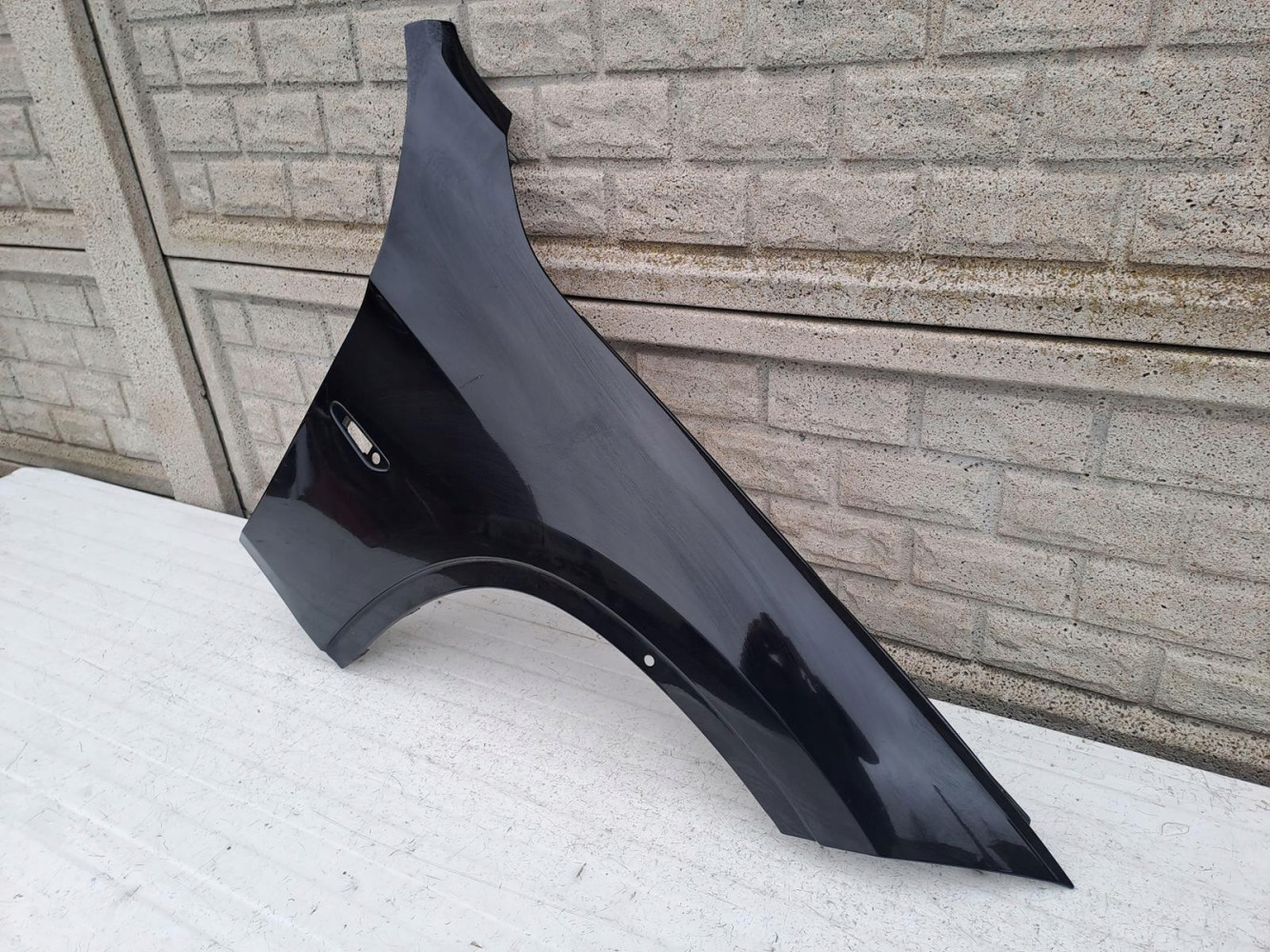 BMW X1 E84 2008-2013 BŁOTNIK PRAWY PRZEDNI - (13197921044)